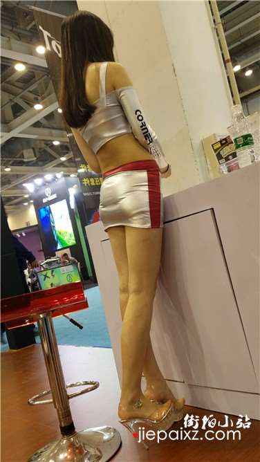 4k超清画质！超级性感好身材包臀短裙美女工作人员