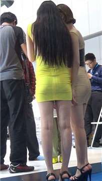 极品美女车模诱人犯罪的身材