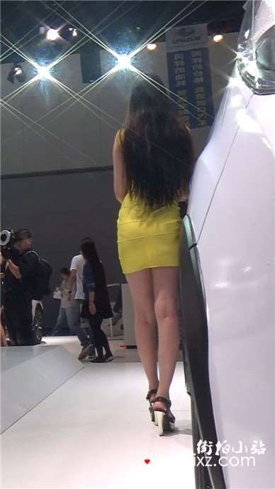 极品美女车模诱人犯罪的身材