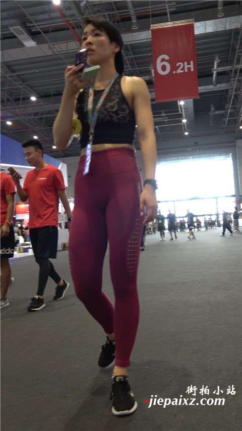 4K 极品紧身翘臀瑜伽裤性感美女