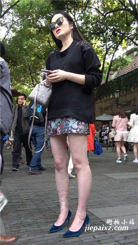 4K 性感身材短裙街拍高跟美女