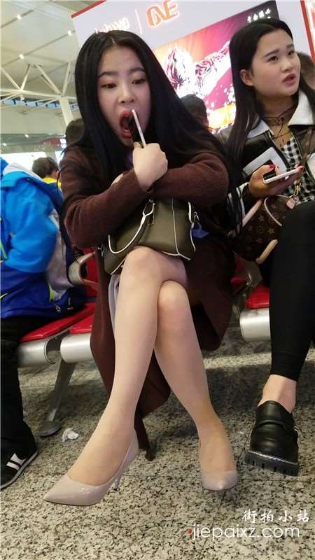 4k视频，超甜美性感的美腿高跟鞋MM