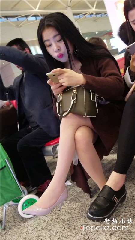 4k视频，超甜美性感的美腿高跟鞋MM