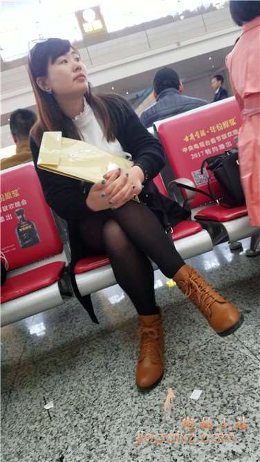 4k视频，微笑甜美的漂亮黑丝袜美女姐姐