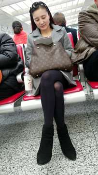 4k超清，微笑甜美街拍黑丝大美女