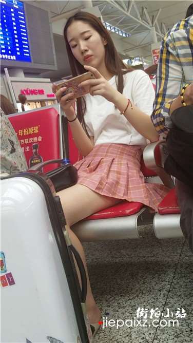 4k超清，极品气质长腿粉裙美眉