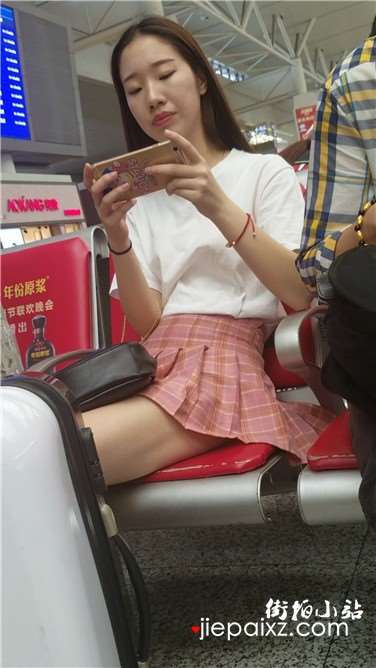 4k超清，极品气质长腿粉裙美眉