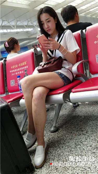 4k超清，热裤美腿清秀美女小姐姐