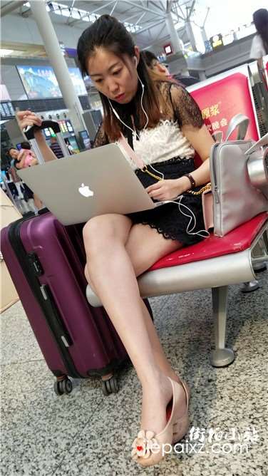 4k超清，美若天仙的白皙嫩腿美女