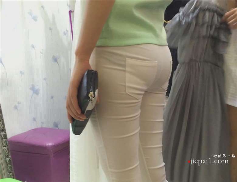 超长视频，跟着紧身白裤美臀少妇逛服装店 [3.24 GB]