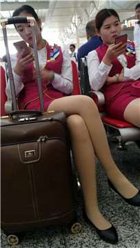 4k超清，性感的OL制服丝袜美腿高铁乘务员