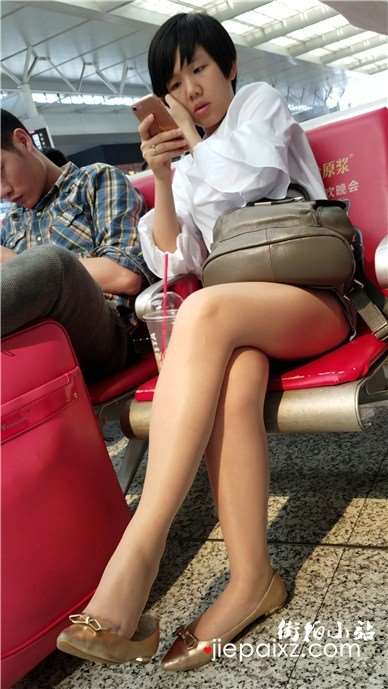 4k-短发性感美腿肉色丝袜大美女