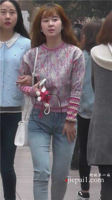紧身蓝牛高跟苗条妹子超级甜美可爱 [3.16 GB]