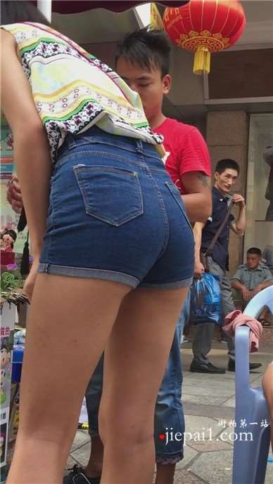 街拍牛仔热裤美腿运动鞋学生妹 [1.19 GB]