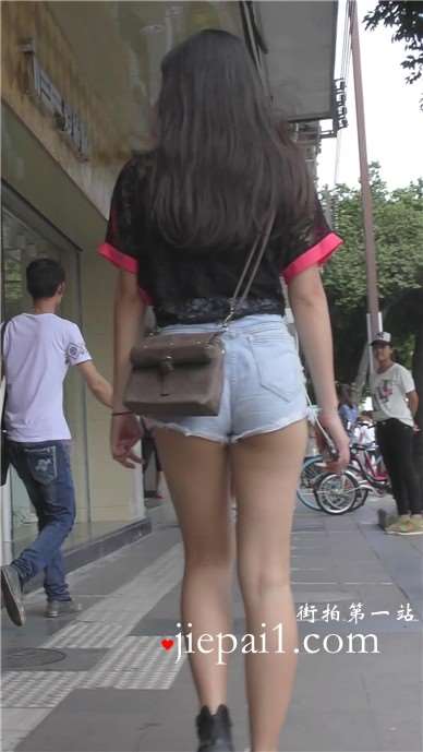 街拍美臀牛仔热裤妹子，走路急匆匆 [1.15 GB]
