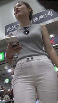 4k-跟着长腿紧身白裤美眉去乘地铁（上）[2.74 GB]