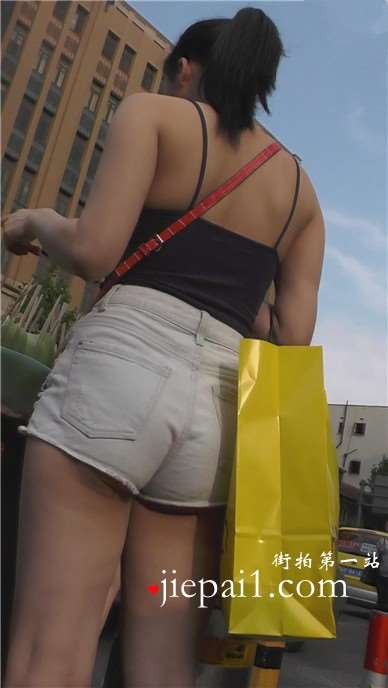 极品好身材颜值爆表的女神逛街买买买 [3.00 GB]