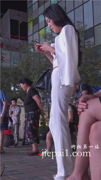 4k-超级大长腿白衣白裤高跟鞋女神姐姐 [3.31 GB]