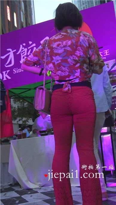 4k-丰满圆臀少F的紧身裤超屌，颜色变幻莫测 [1.57 GB]