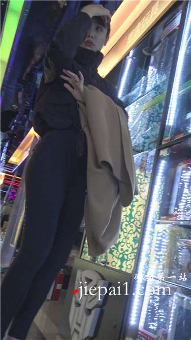 4k-极品圆臀长腿紧身裤美女（上）[1.79 GB]