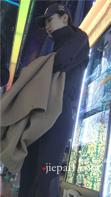 4k-极品圆臀长腿紧身裤美女（上）[1.79 GB]