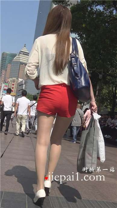 4k-美腿肉丝热裤少F，身材超级棒 [1.50 GB]