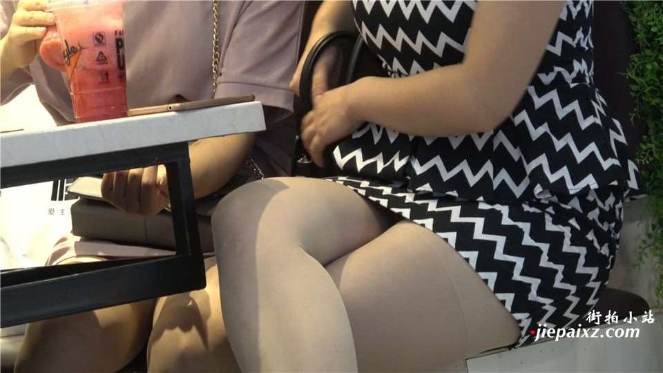 肉丝袜金色高跟美女 [3.56 GB]