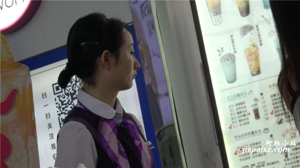 4K 街拍丝足制服美女 [3.13 GB]