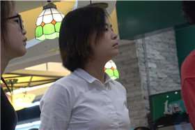 4K 白衬衫制服黑色高跟美足姐姐 [1.37 GB]