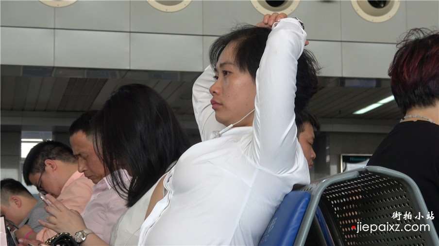 4k-丰腴身材白衬衫制服推销保险美女