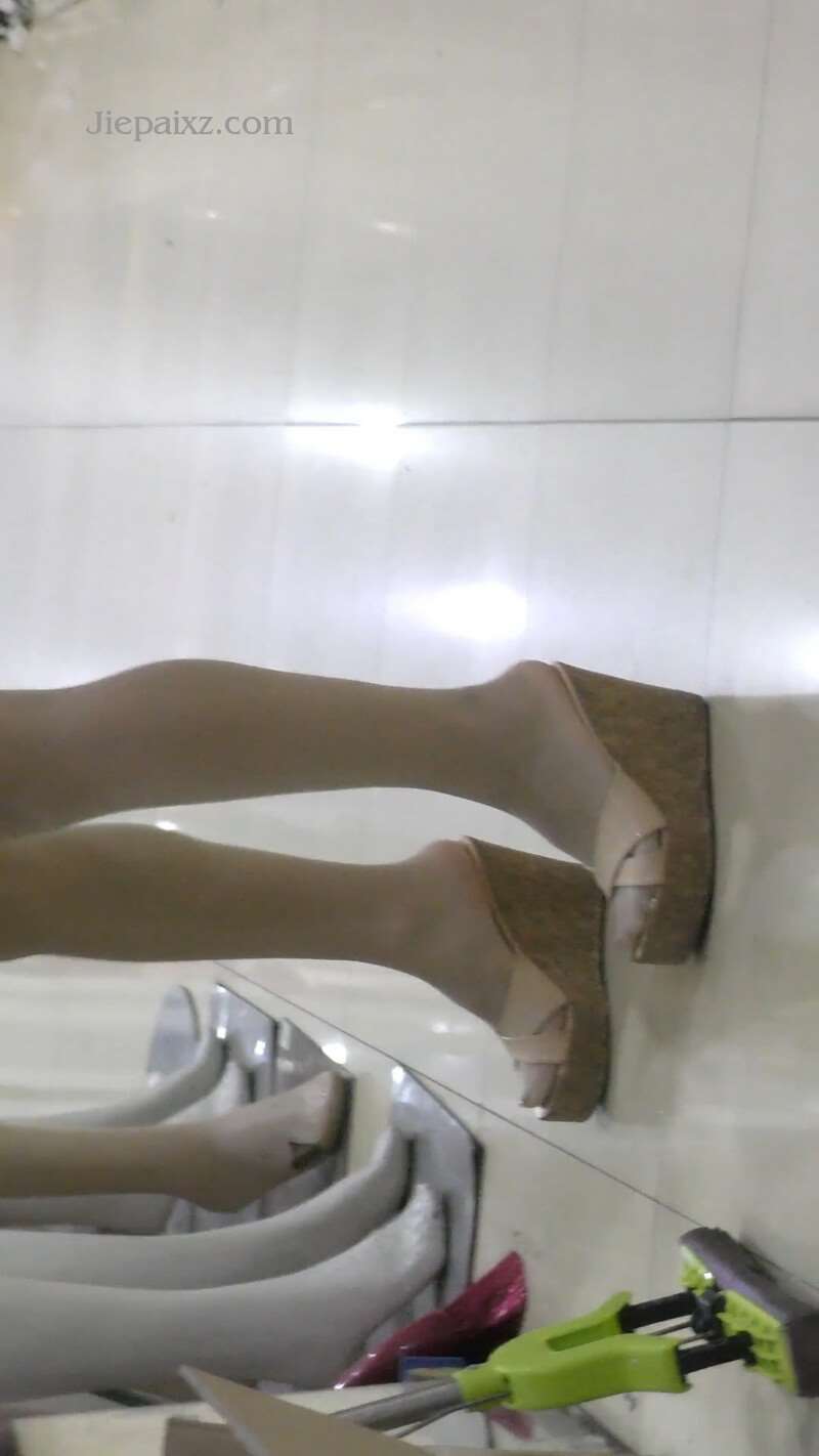 4k超清，性感包臀皮裙原味坡高跟丝足美女