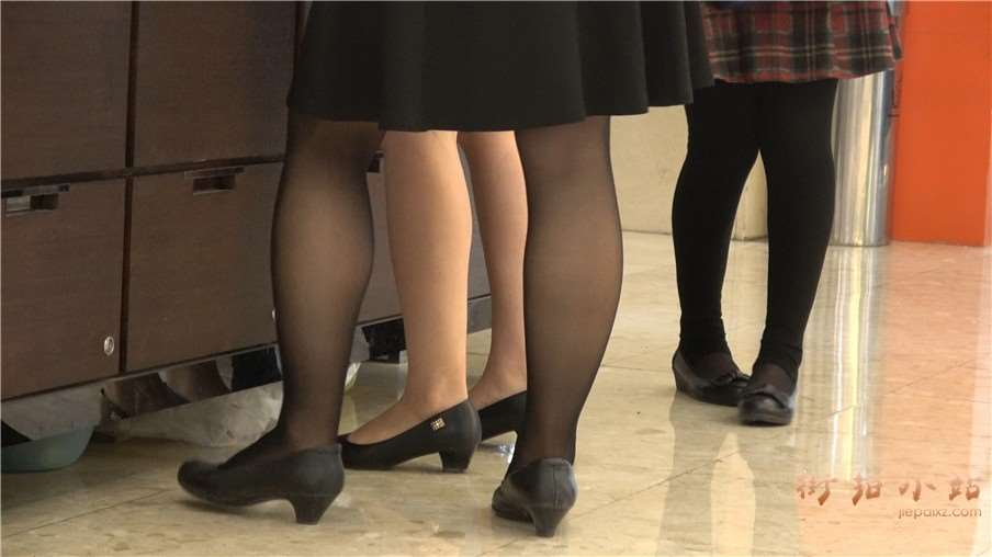 丝袜美腿化妆品销售美女