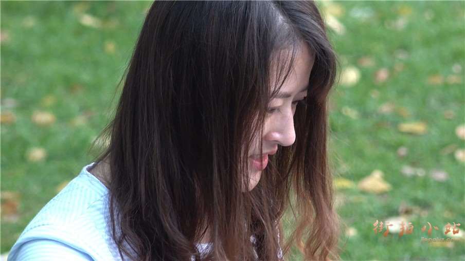 4k-丰满的公主裙极品美女跟姐妹斗地主