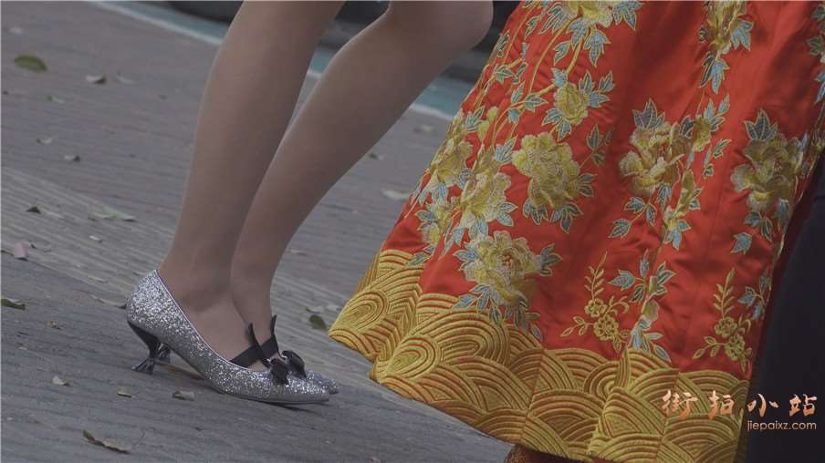 4k-新娘伴娘极品丝足高跟