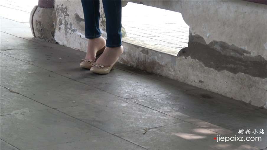 4k-特写丝足高跟鞋少妇