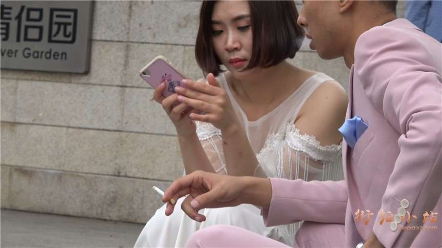 4k-粉色人字图洁白婚纱漂亮新娘