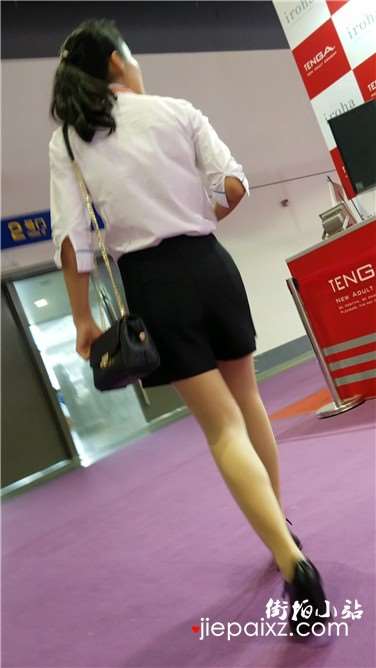 4k超清，丝袜短裙街拍OL制服美女