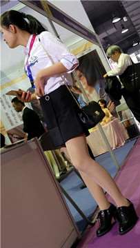 4k超清，丝袜短裙街拍OL制服美女