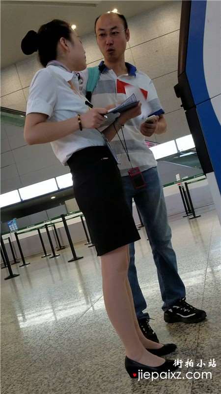 4k-OL制服空姐美女街拍丝袜