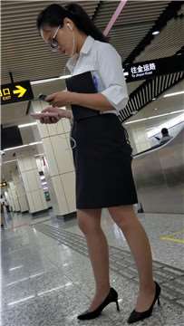 4k-OL白衬衫短裙制服街拍高跟美女