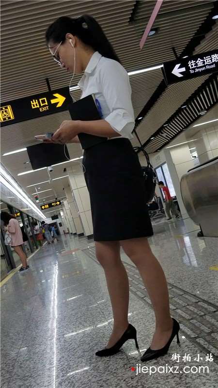 4k-OL白衬衫短裙制服街拍高跟美女