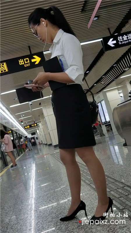 4k-OL白衬衫短裙制服街拍高跟美女