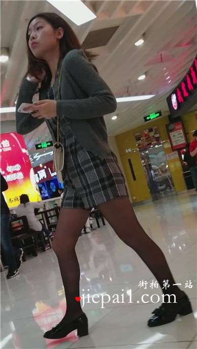 4k-黑丝美腿小清新美女姐姐逛商场。