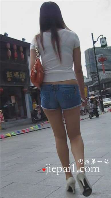 街拍极品短热裤高跟长腿颜值美女姐姐 [274 MB]