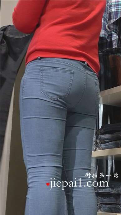 街拍服装店清纯蓝牛美丽服装销售 [4.24 GB]