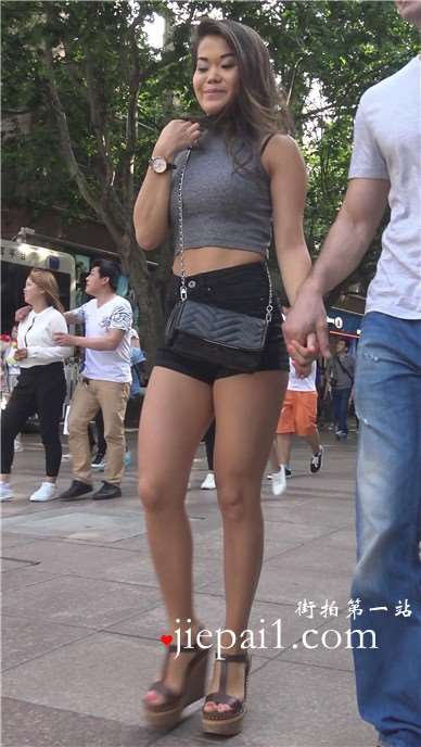 4k-街拍美腿高腰热裤水蜜桃臀的洋妞 [1.74 GB]