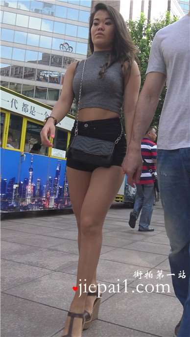 4k-街拍美腿高腰热裤水蜜桃臀的洋妞 [1.74 GB]