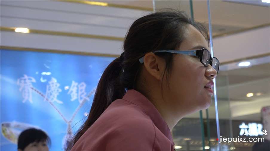 4k-应聘的街拍丝足姐妹