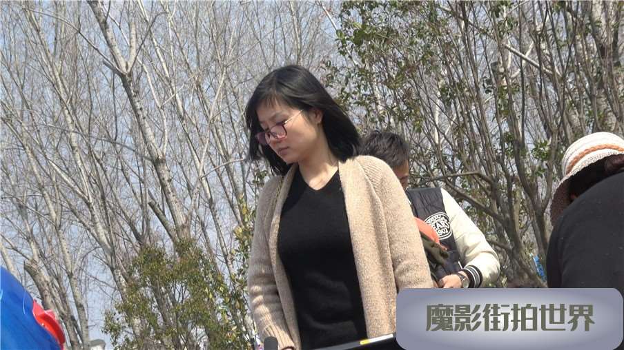 4k-极品黑丝高跟鞋年轻辣妈