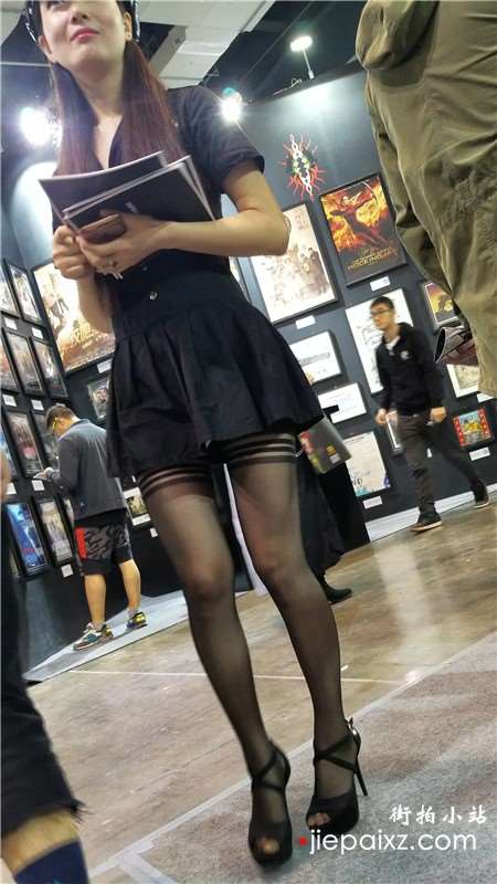 4k-极品性感黑丝袜高跟鞋短裙美腿大美女